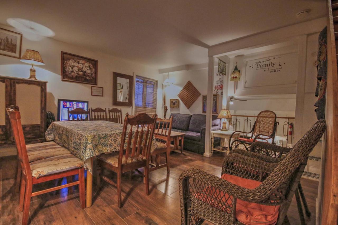 Vieille Maison Rustique Espace Interessant Québec Exterior foto