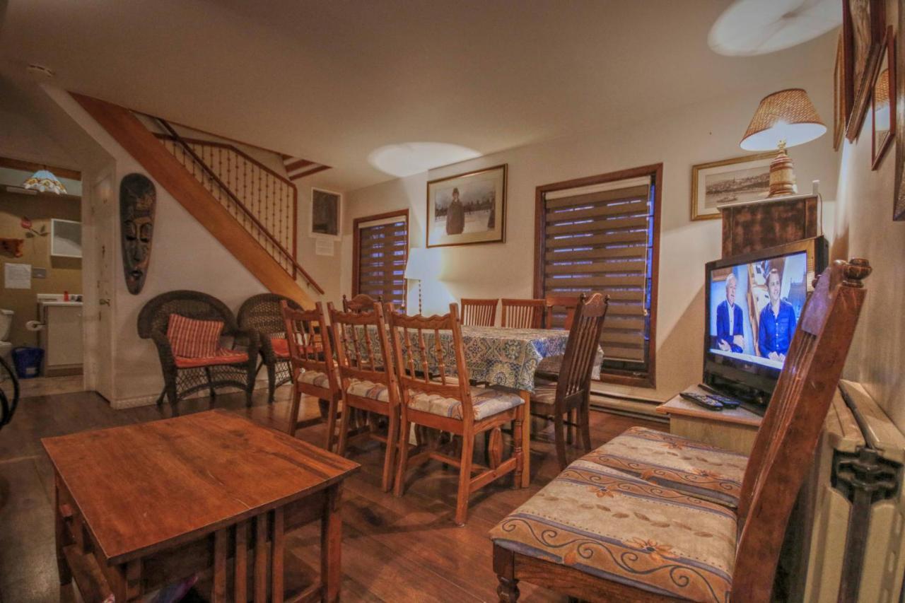 Vieille Maison Rustique Espace Interessant Québec Exterior foto