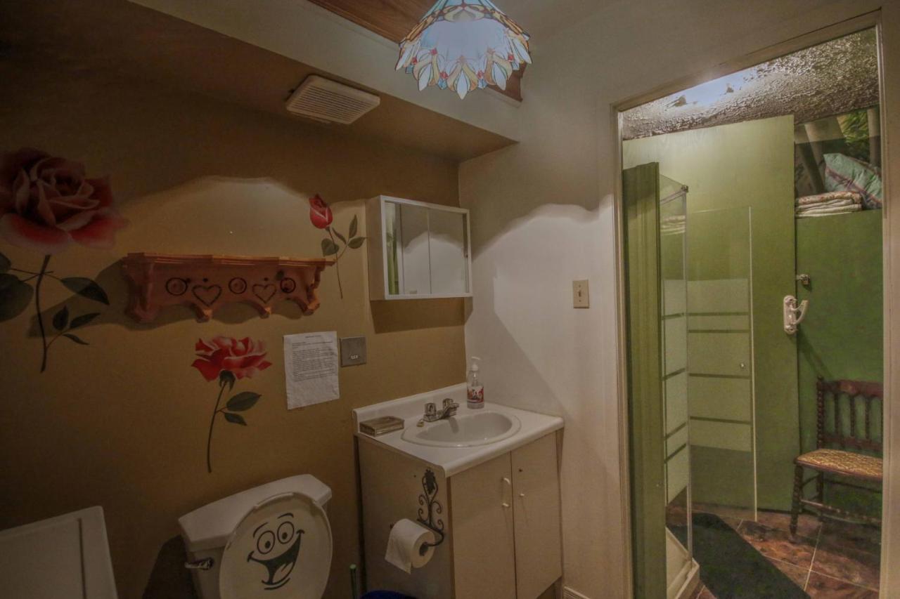 Vieille Maison Rustique Espace Interessant Québec Exterior foto